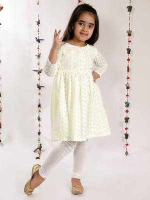  girls' chikankari cotton kurta and leggings set 1