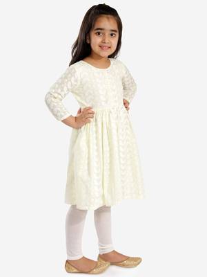  girls' chikankari cotton kurta and leggings set 3