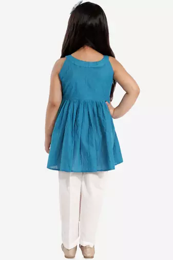  girls' handloom cotton kurta and straight pant set