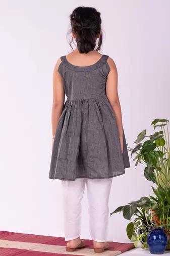  girls' handloom cotton kurta and straight pant set