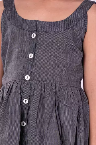  girls' handloom cotton kurta and straight pant set