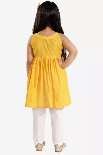  girls' handloom cotton kurta and straight pant set