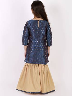  girls' jacquard kurta with sharara set 3