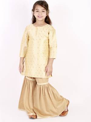  girls' jacquard kurta with sharara set 1