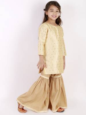  girls' jacquard kurta with sharara set 2