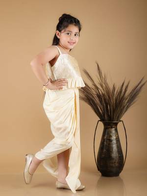  girls' cream lehenga set 2