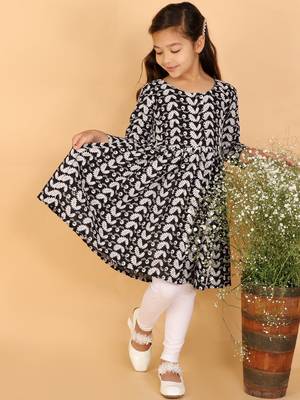  girls' chikankari cotton kurta and leggings set 1