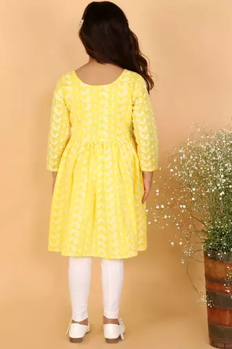  girls' chikankari cotton kurta and leggings set