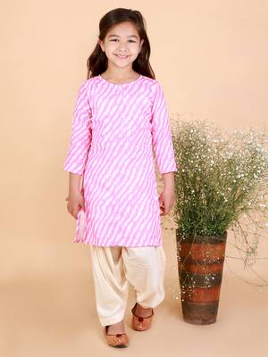  girls' pink and white kurta and patiala set 1
