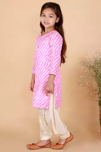  girls' pink and white kurta and patiala set
