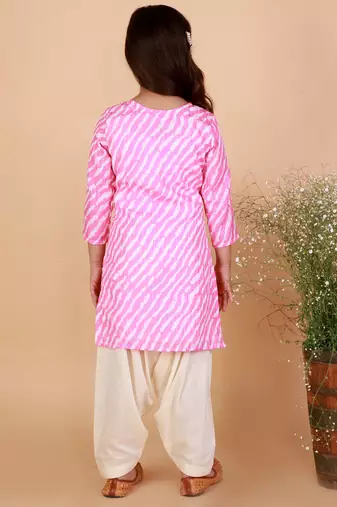  girls' pink and white kurta and patiala set