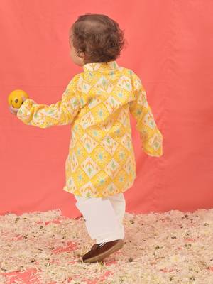  infant  yellow and white cotton blend kurta pyjama set 3