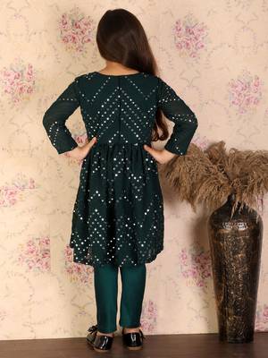  girls' green kurta and churidar 3
