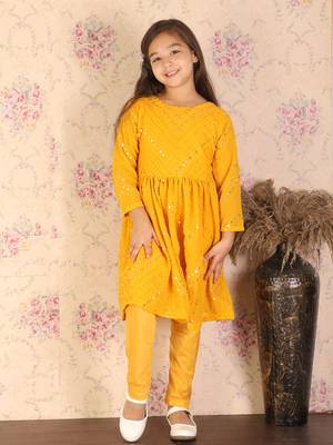  girls' yellow kurta and churidar 2