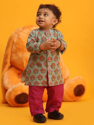 infant boys green and pink cotton blend kurta pyjama set 1