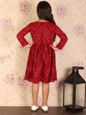  girls' maroon ethnic dress 3