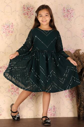 Vastramay girls' green ethnic dress