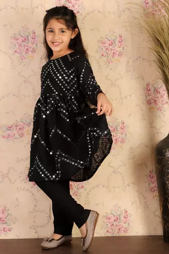  girls' black kurta and churidar