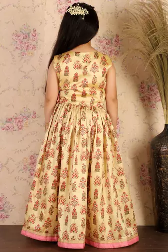  girls' yellow lehenga set