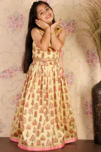  girls' yellow lehenga set