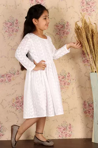  girls' white ethnic dress