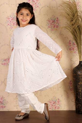  girls' white kurta and churidar