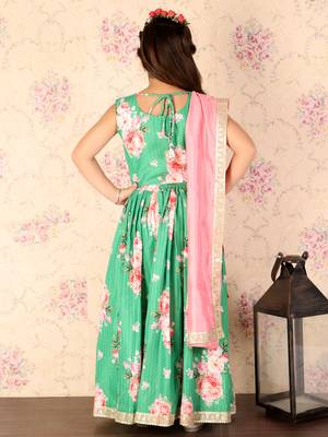 girls' green and pink sequins floral lehenga and dupatta set 3
