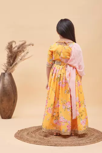  girls' yellow lehenga set