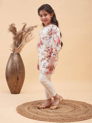  girls' cream kurta and pant set 2