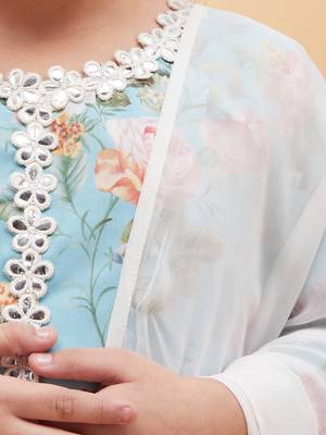  girls' aqua and white kurta, leggings & dupatta set 4