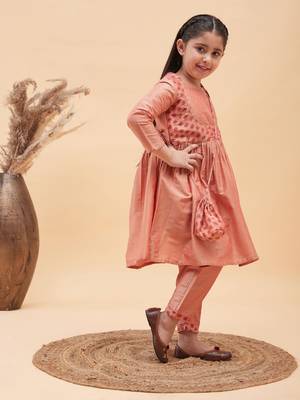  girls' pink kurta and pant set 2