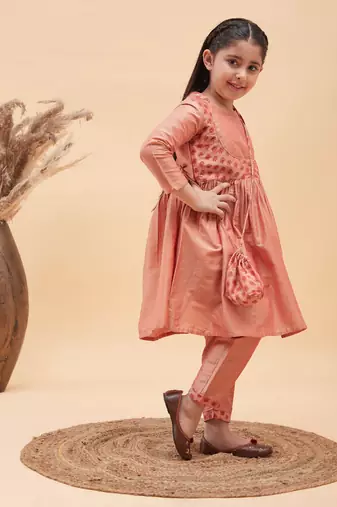  girls' pink kurta and pant set