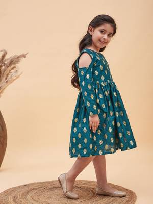  girls' green ethnic dress 2