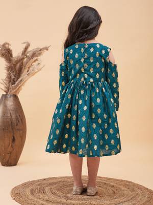  girls' green ethnic dress 3