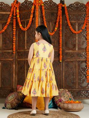  girls' yellow and pink ethnic dress 3