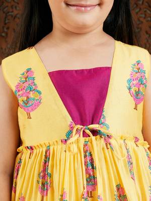  girls' yellow and pink ethnic dress 4