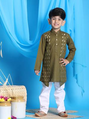  boys' green and white kurta pyjama set 1