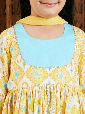  girls' yellow and aqua kurta pant set 4