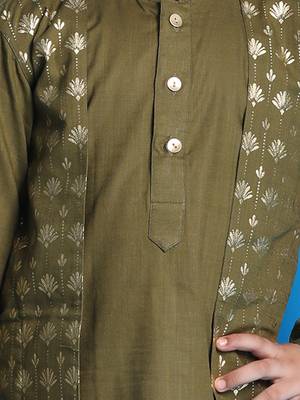  boys' green and white kurta pyjama set 4