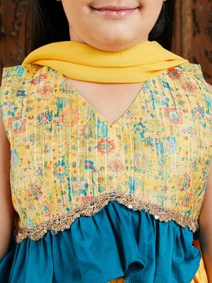  girls' yellow lehenga 4