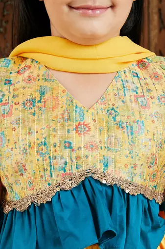  girls' yellow lehenga