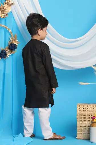 black and white kurta pyjama set