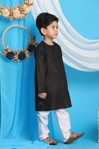 black and white kurta pyjama set