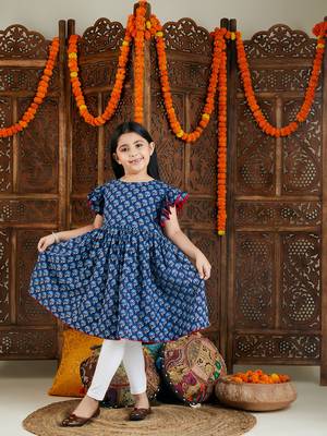  girls' indigo blue and white kurta and leggings set 1