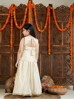  girls' cream and gold lehenga 4