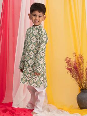 green and white kurta pyjama set 2