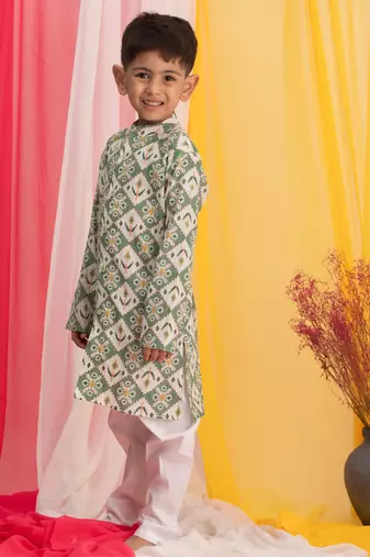 green and white kurta pyjama set