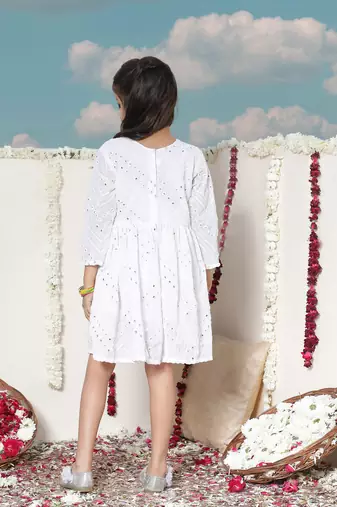  girls' white ethnic dress