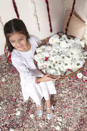  girls' white ethnic dress