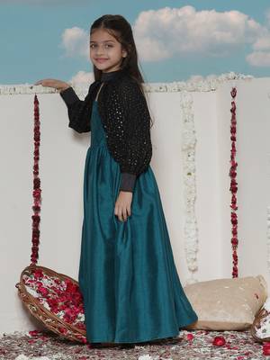  girls' green and black ethnic dress 2
